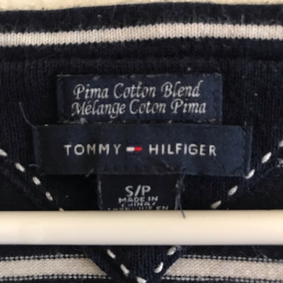 Tommy Hilfiger sweater - Picture 1 of 3